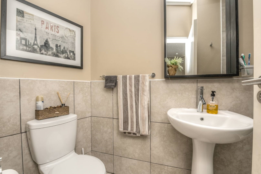 To Let 1 Bedroom Property for Rent in Walmer Eastern Cape